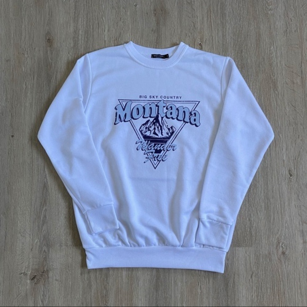 Find Me in Montana Oversized Graphic Sweatshirt